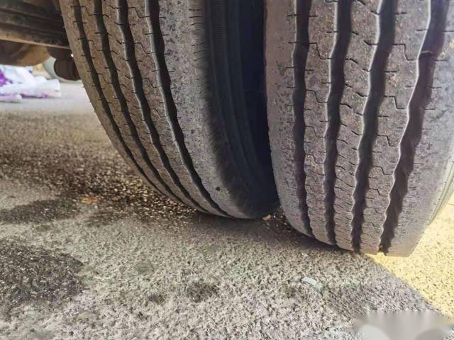 Quilômetro usado movimentação usado do ônibus do passageiro da mão esquerda da gasolina dos assentos da pousa-copos 20 do ônibus de Toyota baixo