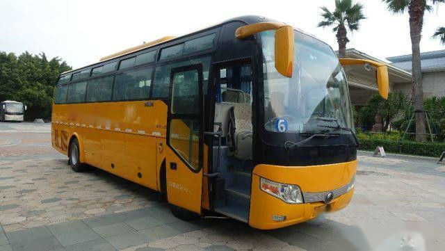 Os assentos usados do ônibus ZK6107 49 de Yutong sairam chassi de direção Yuchai da bolsa a ar do motor traseiro baixo quilômetro