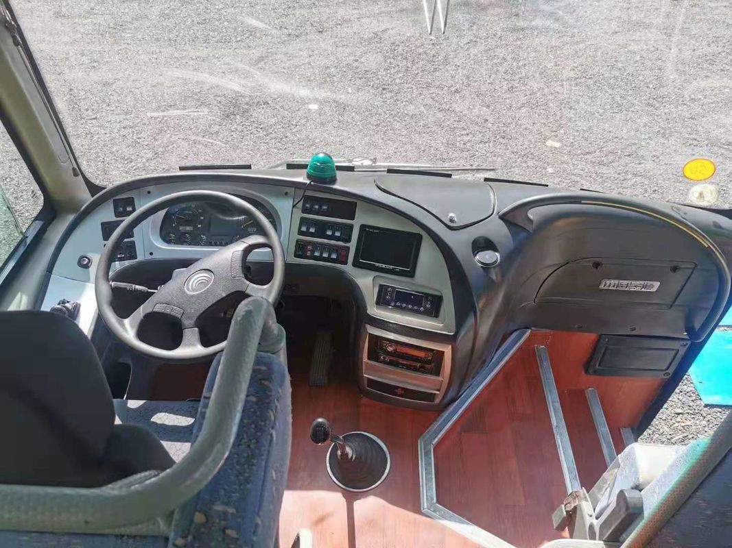 45 treinador usado ônibus usado assentos Bus de Yutong ZK6999 motores diesel traseiros da direção LHD do motor de 2012 anos