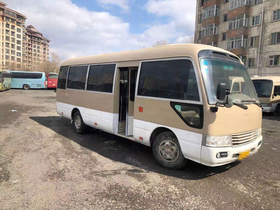 2010 o ônibus usado da pousa-copos do ano 23 assentos, LHD usou Mini Bus Toyota Coaster Bus com motor diesel, direção esquerda