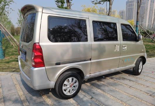 2013 modo da movimentação do combustível LHD de Mini Bus Used Cars Gasoline dos assentos do carro 7 de Wuling do ano