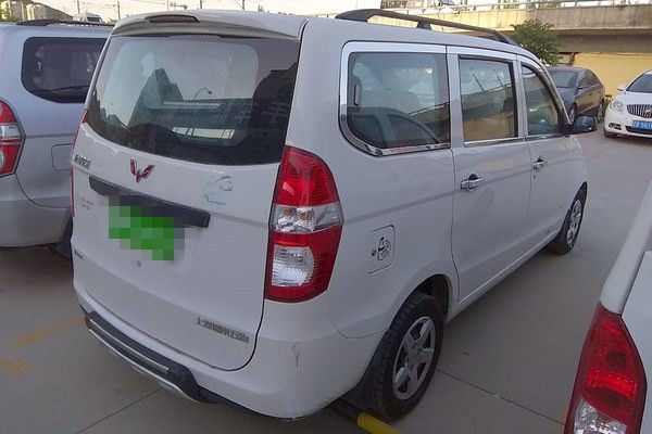 Os assentos Mini Bus Used Cars Gasoline do carro usado 7 de um Wuling de 2014 anos abastecem a movimentação de LHD