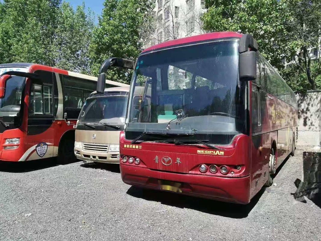 As portas dobro usadas da bolsa a ar do chassi 48seats do ônibus NEOPLAN de Youngman sairam motor traseiro do ônibus usado de direção do passageiro