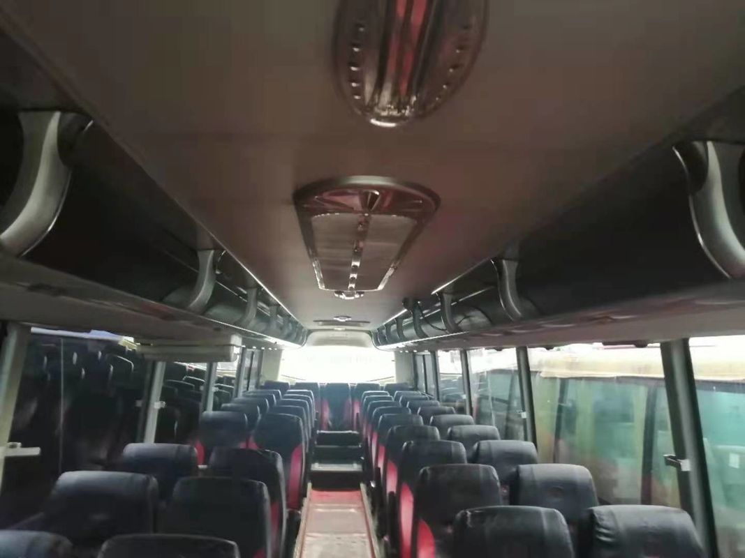 Os assentos usados do treinador ZK6127 55 de Yutong sairam chassi da bolsa a ar de Seerting do ônibus de excursão usado do Euro do motor III traseiro para África