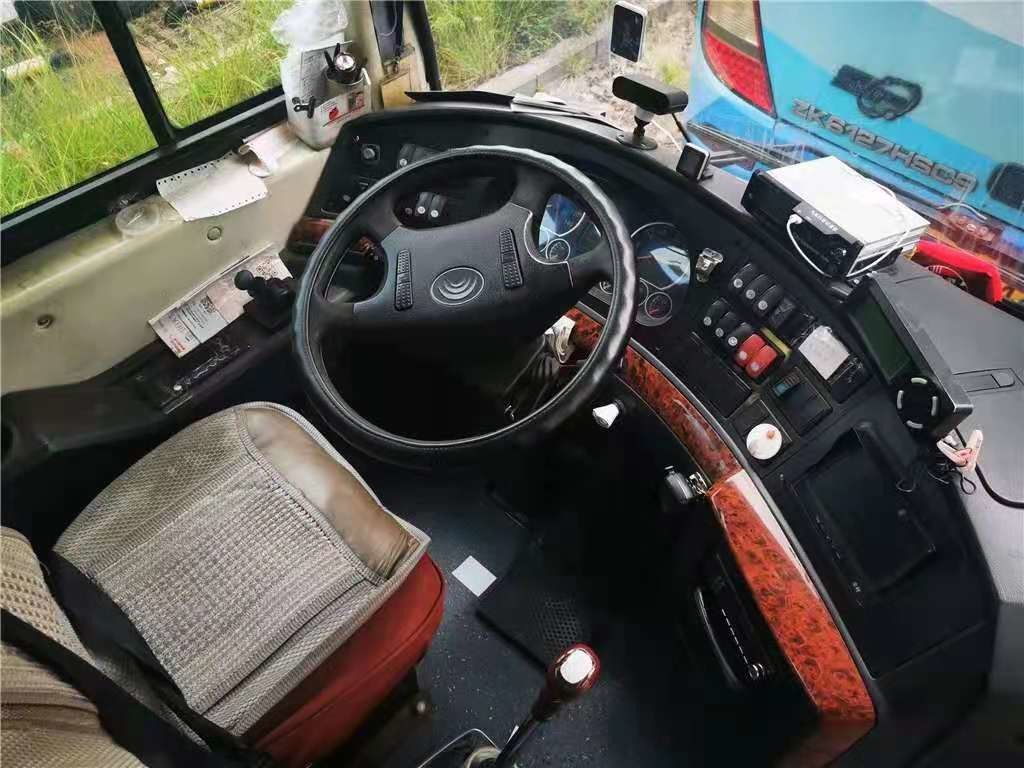 49 assentos que o ônibus de segunda mão de 2013 anos usou o ônibus ZK6122HQ de Yutong usaram o condicionador de Bus With Air do treinador