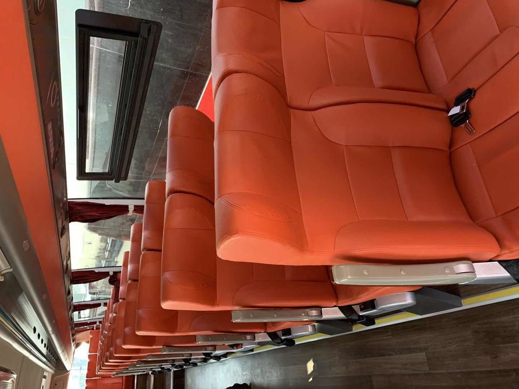 Do compartimento grande novo das portas dobro dos assentos do ônibus 56 do ônibus LCK6128 de Zhongtong motor traseiro usado