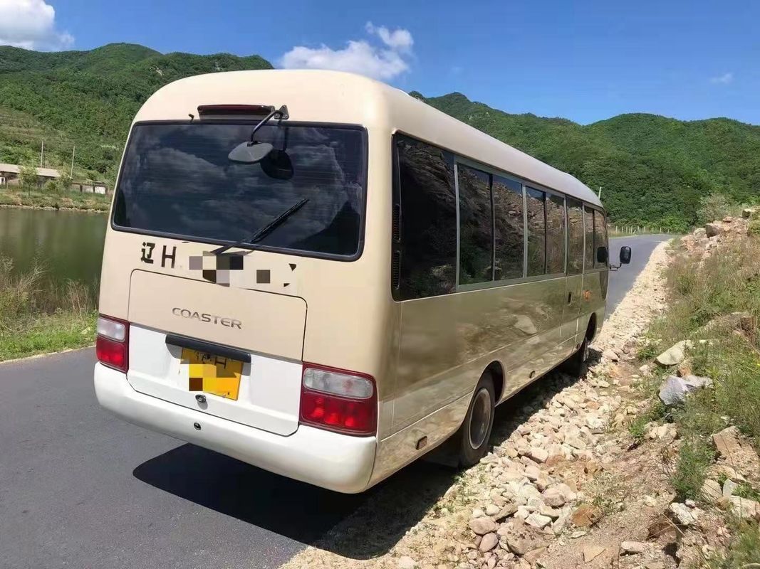 Assentos usados do motor 23/29 de Mini Bus Toyota Coaster 15B usados quilômetro do ônibus do passageiro baixo