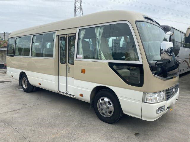 Toyota usou o ônibus da pousa-copos para a movimentação da mão esquerda dos assentos do motor 108KW 23 de África Gaosilne 2TR