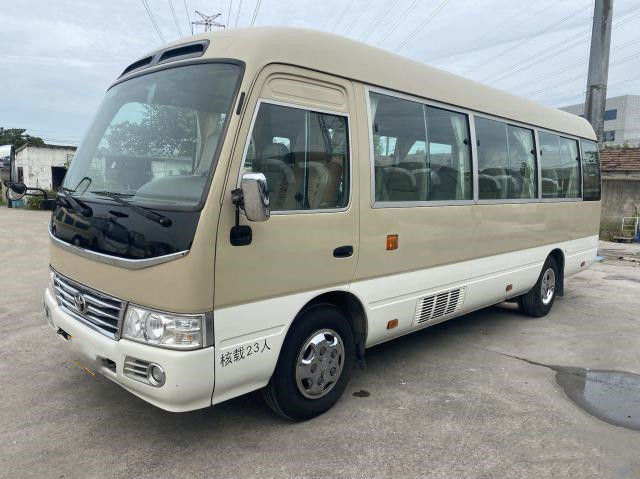 Toyota usou o ônibus da pousa-copos para a movimentação da mão esquerda dos assentos do motor 108KW 23 de África Gaosilne 2TR