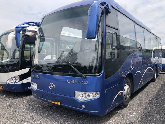 Ônibus de excursão usado 35000km mais alto usado do chassi da bolsa a ar do motor 171kw da parte traseira do ônibus KLQ6119T 51Seats Yuchai para África