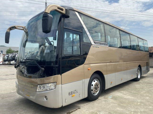 As únicas portas usadas do motor traseiro dourado de Dragon Bus XML6103 47seats 171 usaram o treinador Bus