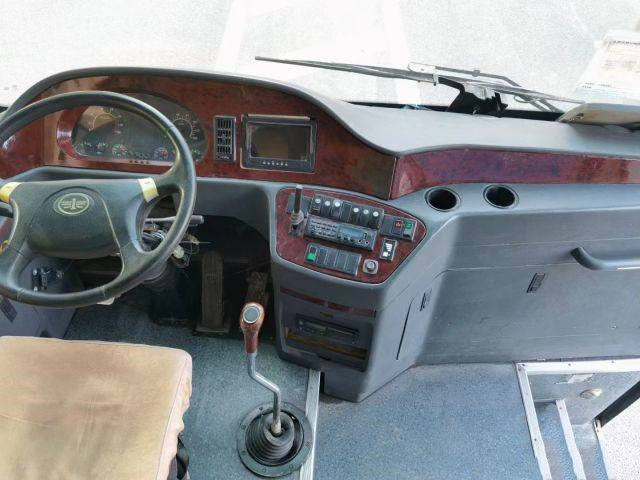 O ônibus de Faw & o treinador AC6107 usaram quilômetro do motor 162kw dos assentos CA6 de Bus 46 do treinador o baixo de alta qualidade