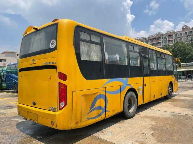 O motor usado da parte traseira do ônibus XMQ6110 de Kinglong usou o treinador Bus Double Doors 50 chassis da bolsa a ar do Euro IV dos assentos