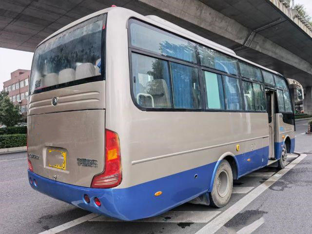 Yutong usado Mini Bus ZK6752D Yuchai Front Engine Good Passenger Coach 30 assentos 103kw