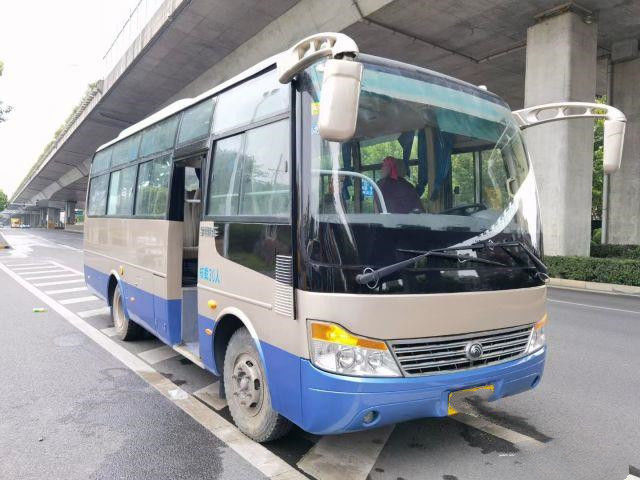 Yutong usado Mini Bus ZK6752D Yuchai Front Engine Good Passenger Coach 30 assentos 103kw