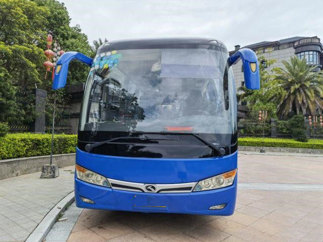 O tipo usado Kinglong 35 do modelo XMQ6859 do ônibus de excursão assenta o baixo Euro III do quilômetro usou Mini Coach