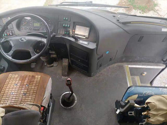 O tipo usado 55 de Bus XMQ6110 Kinglong do treinador assenta portas dobro do motor de Yuchai