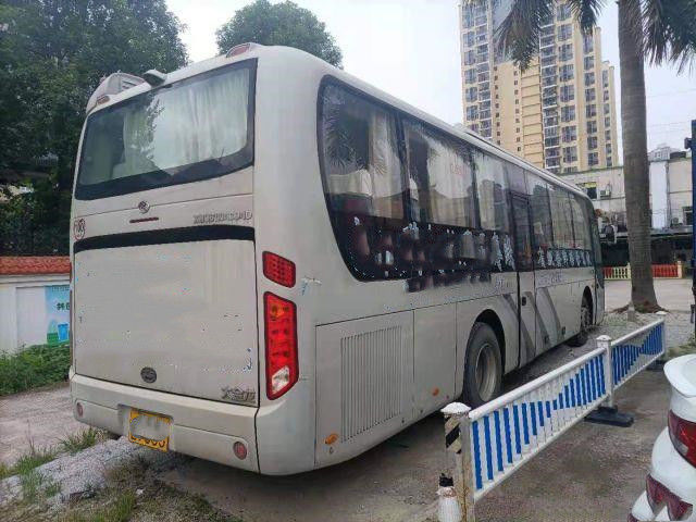 O tipo usado 55 de Bus XMQ6110 Kinglong do treinador assenta portas dobro do motor de Yuchai