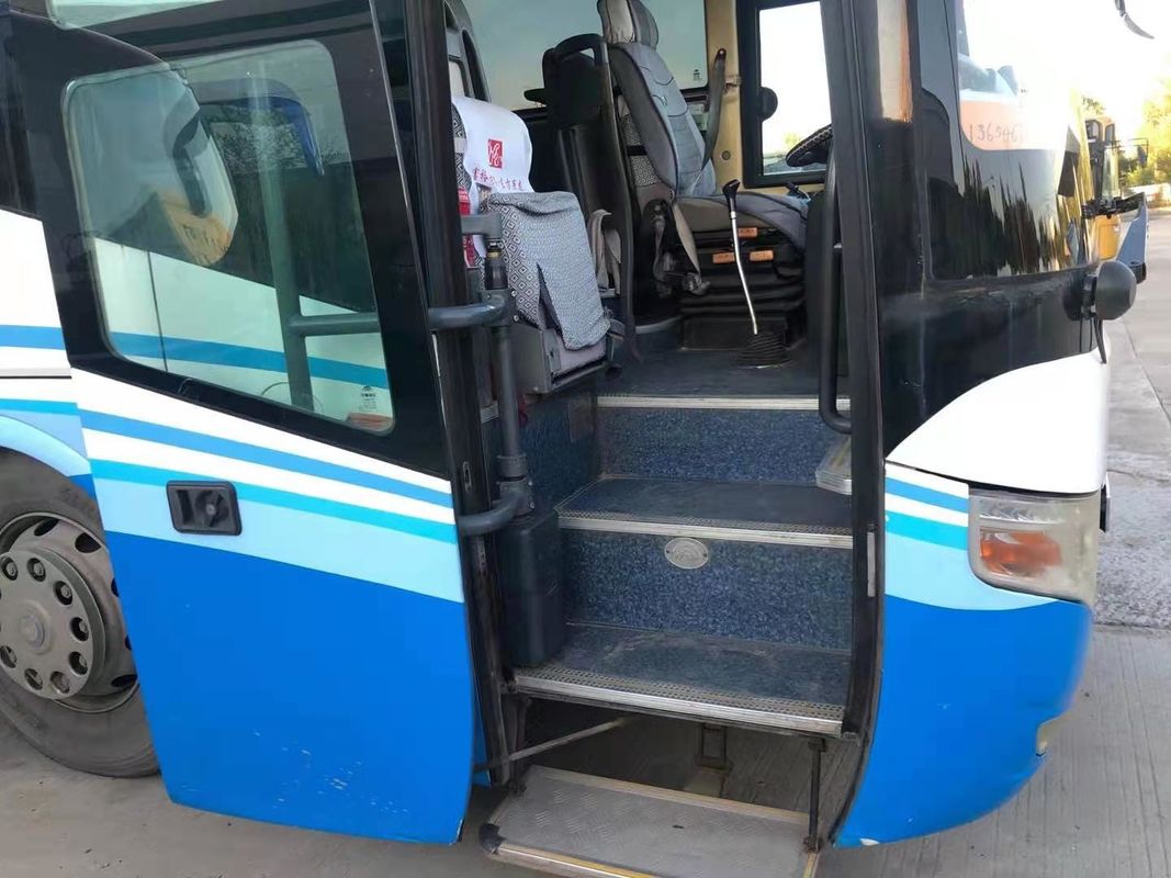 O ÔNIBUS ZK6127 de YUTONG usou o treinador Bus para a direção traseira da esquerda do motor dos preços baratos dos assentos do ônibus 53 da mão de segundo de Yutong das vendas