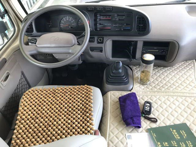 Dourado branco da pousa-copos da segunda mão do ônibus para a pousa-copos conservada em estoque de Negeria LHD Mini Bus Diesel Promition Price Toyota