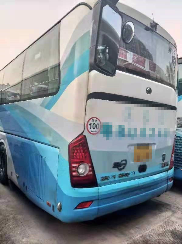 O ônibus usado 49 assentos usou o ônibus ZK6122HQ de Yutong usou a movimentação de Bus Left Hand do treinador com condicionador de ar