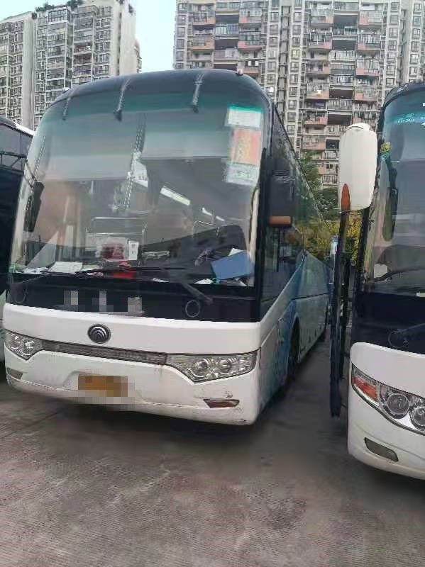 O ônibus usado 49 assentos usou o ônibus ZK6122HQ de Yutong usou a movimentação de Bus Left Hand do treinador com condicionador de ar
