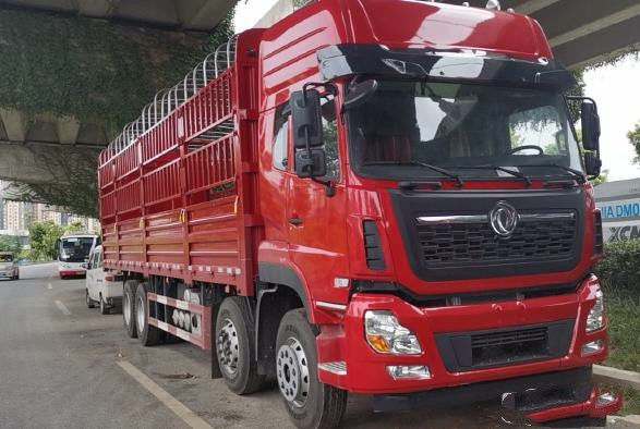 O dong-Feng 8x4 420hp China usou Lorry Cargo Trcuk Brand New LHD/RHD