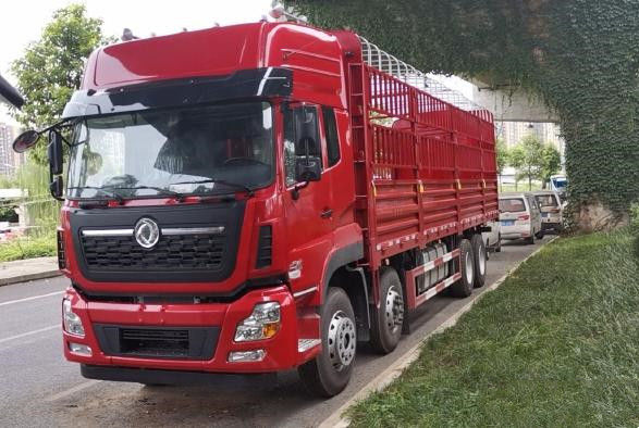 O dong-Feng 8x4 420hp China usou Lorry Cargo Trcuk Brand New LHD/RHD