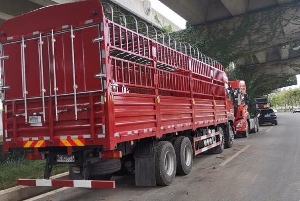 O dong-Feng 8x4 420hp China usou Lorry Cargo Trcuk Brand New LHD/RHD