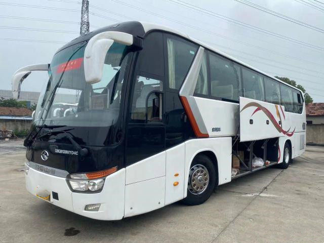 O treinador usado usado Bus XMQ6129 das portas dobro dos assentos do ônibus 53 de Kinglong saiu da direção