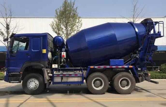 Caminhão cúbico 6x4 Sinotruck brandnew 371hp 8cbm do misturador concreto dos medidores de HOWO 8