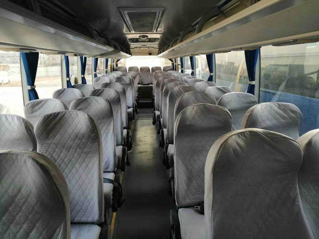 Os segundo anos do ônibus ZK6122 de Yutong da mão 2019 usaram os ônibus de Yutong quase novos na direção de LHD