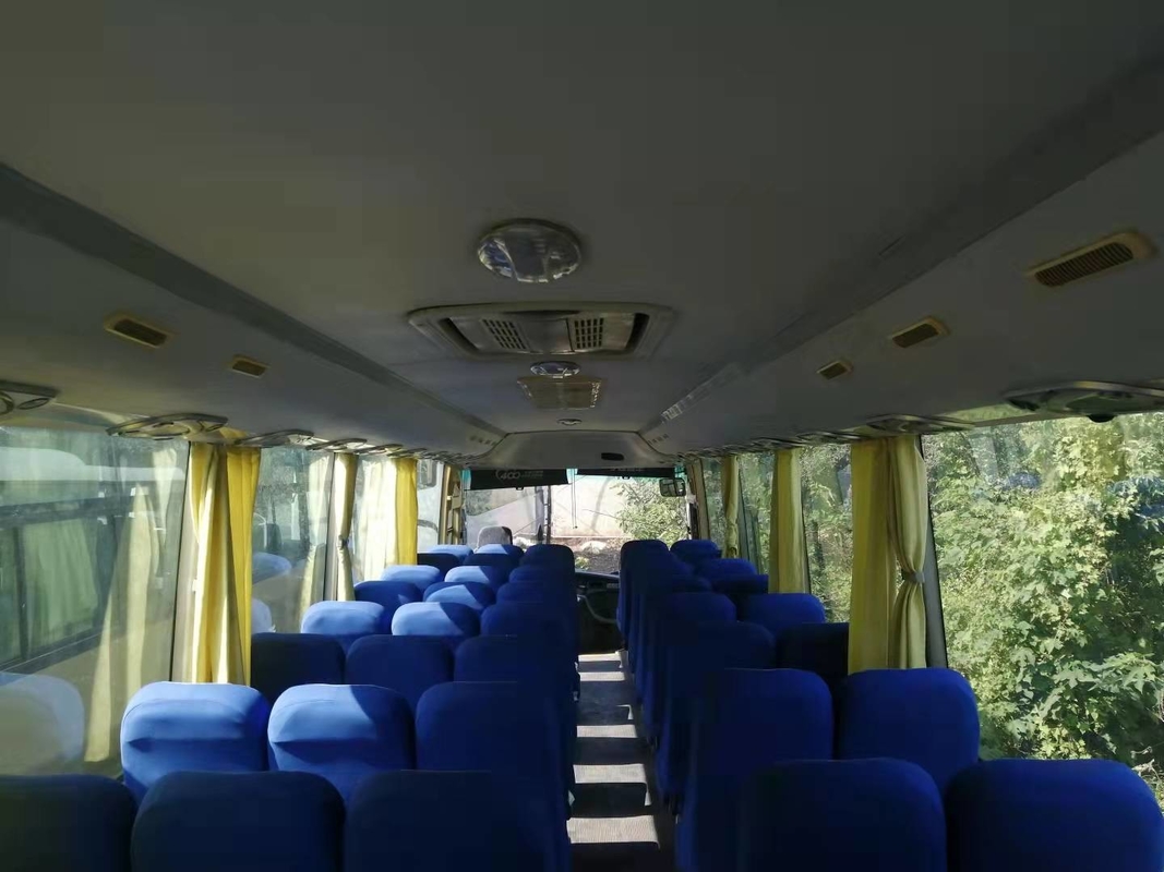 O curso do ônibus de 68 Seat Yutong usou a direção diesel da mão esquerda do ônibus ZK6146 do passageiro 2013 anos
