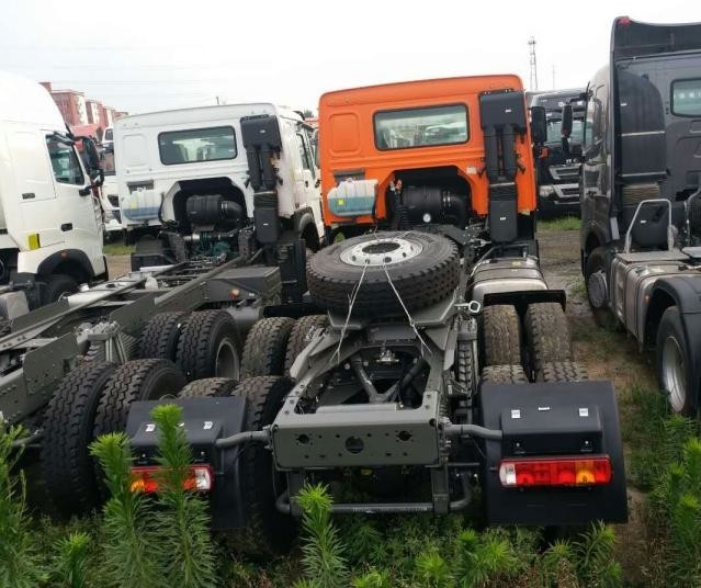 Novo caminhão do trator do modo da movimentação do caminhão 6x4 do trator de HOWO 371HP