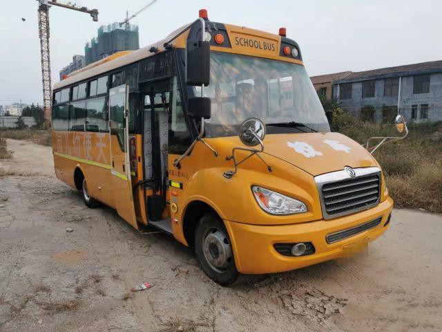 Ônibus escolar usado Dongfeng EQ6750 -Yota ao treinador Bus Used do ônibus da pousa-copos 2018 30 Seater 44 assentos
