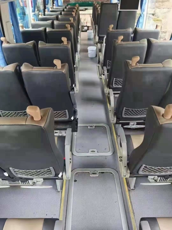 O ônibus usado 2018 anos Yutong usou a cor dourada diesel do A/C do apoio do ônibus Zk6122 50 Seat Lhd da viagem
