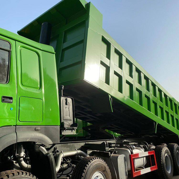 Mão usada Howo do modo segundo da movimentação do caminhão 8x4 de Howo Sinotruk Drump 375 cavalos-força Tipper Truck