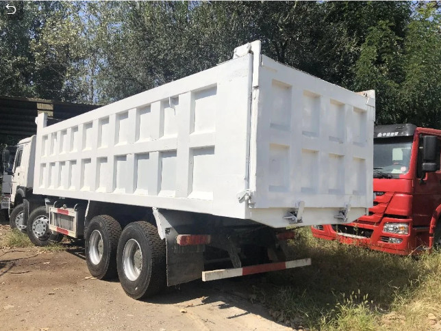 Multi modo usado Sinotruk Howo 375Hp Tipper Truck da movimentação do caminhão 8x4 de Howo Drump das cores