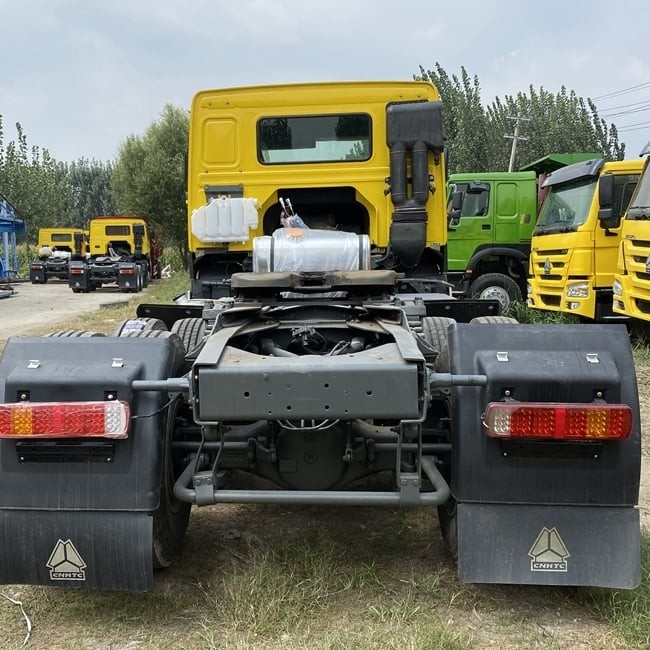Cabeça usada do trator de Howo da mão do caminhão 6*4 segundo do trator de HOWO 375hp com boas condições