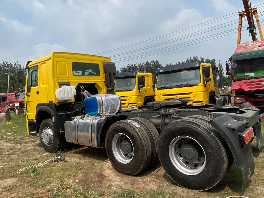 Cabeça usada do trator de Howo da mão do caminhão 6*4 segundo do trator de HOWO 375hp com boas condições