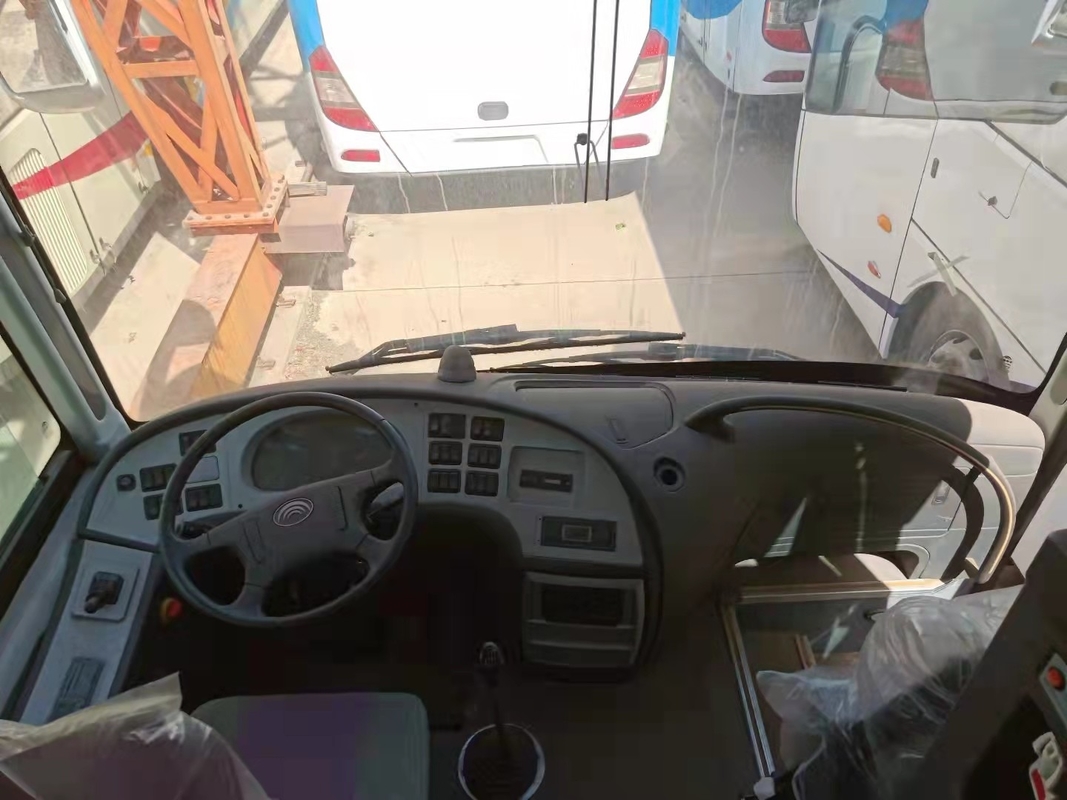 46 treinador usado ônibus usado assentos Bus de Yutong ZK6110 2014 ônibus do passageiro da direção LHD do ano 100km/H