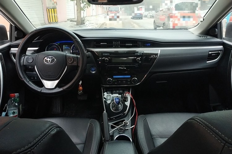 Carros elétricos de alta velocidade usados do carro de Corolla com o carro branco do sedan das portas da cor 4 dos assentos do pioneiro 5 de Corolla 2021 1.2T S-CVT