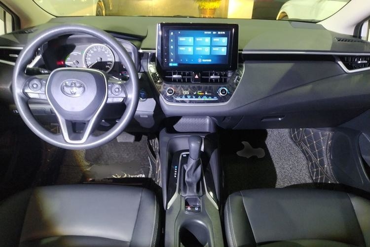 Veículo usado de New Energy do carro de Corolla com o carro branco do sedan das portas da cor 4 dos assentos do pioneiro 5 de Corolla 20191.2T S-CVT