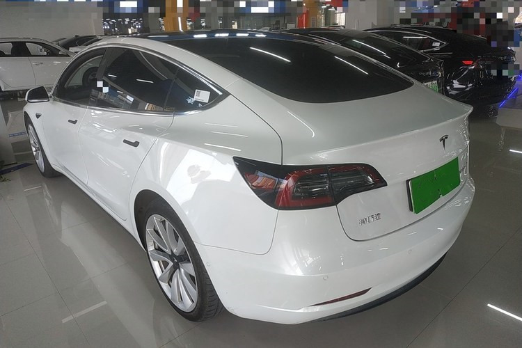 Veículos chineses de New Energy da segunda mão do melhor com 5 assentos e 5 portas