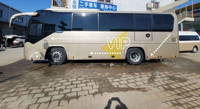 Passageiro do ônibus de Youtong Zk6908 do ônibus contra 38 motor de Yuchai 270kw do treinador do ônibus de turista dos assentos