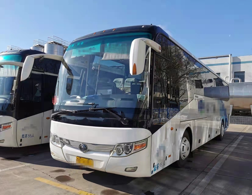 A mão ZK6127 do ônibus segundo de Yutong treina Bus Second Hand que 55 assentos transportam a disposição do ônibus 2+3