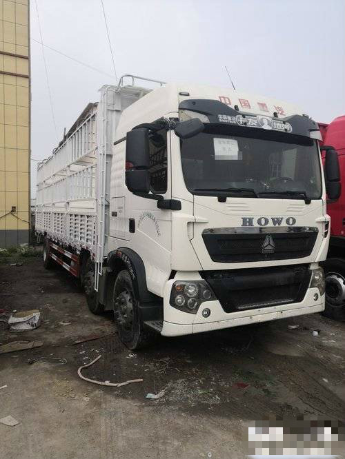Tipo usado carga 420hp LHD da grade do armazém do caminhão basculante 6*2 de Howo