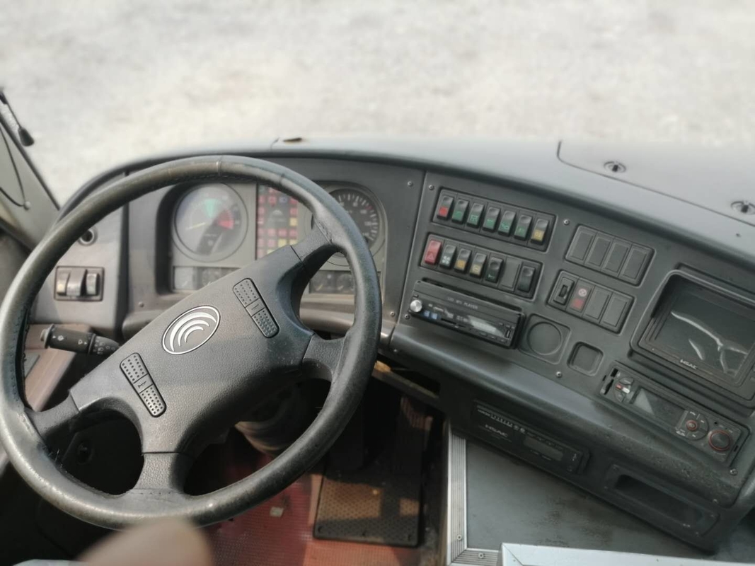 A cidade usada do passageiro da excursão de Yutong ônibus interurbanos longos de segunda mão transporta o treinador diesel usado Buses de LHD