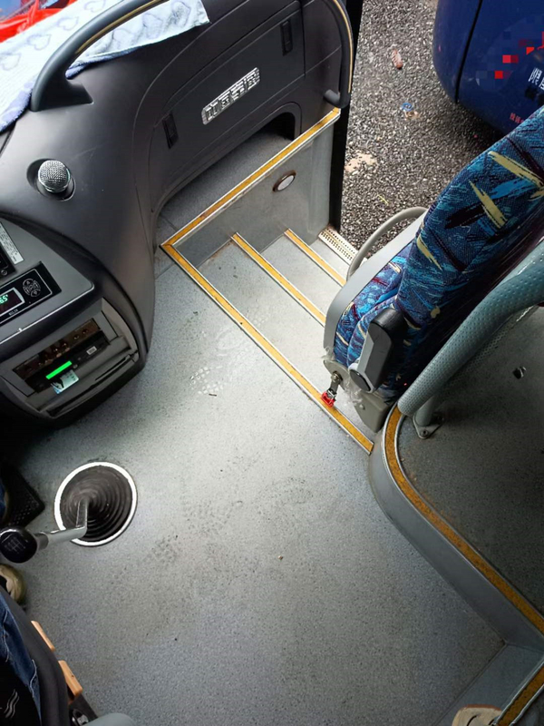 Os veículos de transporte público usados usaram o treinador interurbano usado diesel Buses dos passageiros dos ônibus de excursão de LHD