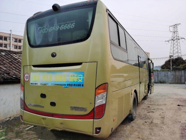 O turismo urbano usado dos ônibus usou o treinador Sightseeing diesel Buses do EURO III de Yuchai dos assentos dos ônibus 41 de LHD
